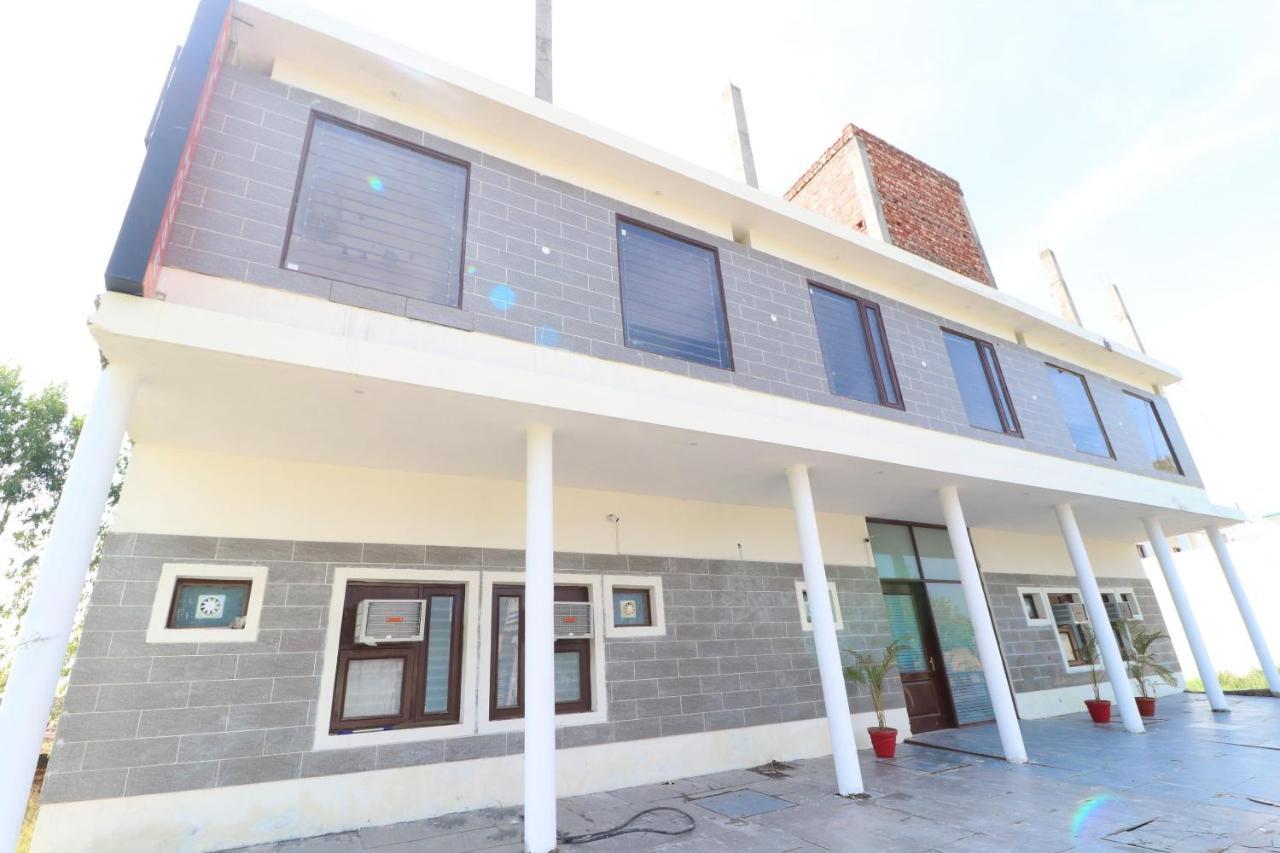 Oyo 24122 Hotel Sharnam Kharar Exterior photo