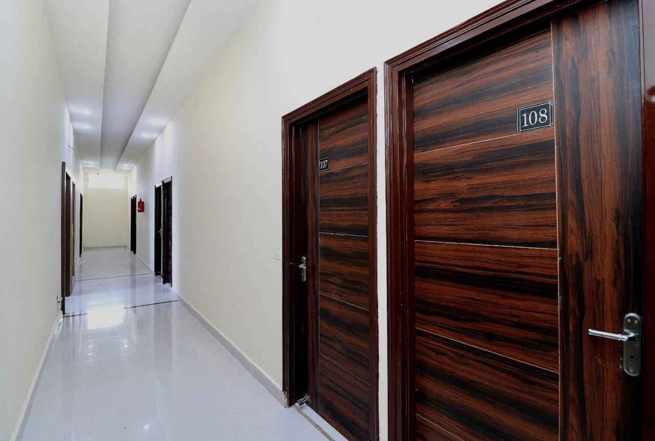 Oyo 24122 Hotel Sharnam Kharar Exterior photo